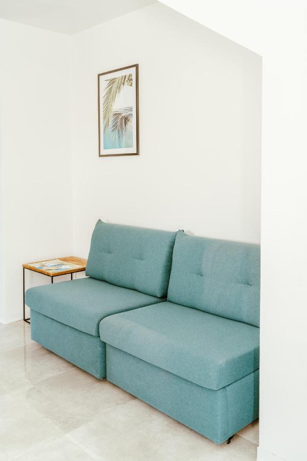 Blue Marina Apartments Bagian luar foto